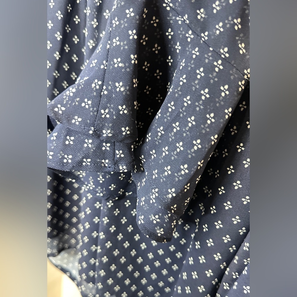 Charter Club New Blue & White Print Blouse Sheer Front Overlay Ruffle Sleeve, L - Picture 3 of 5